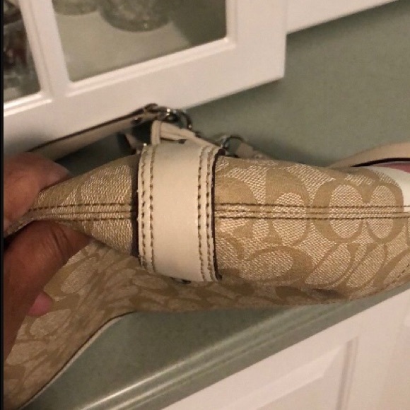 Coach Beige/Cream Signature Coated Canvas and Leather Hobo - Picture 7 of 8